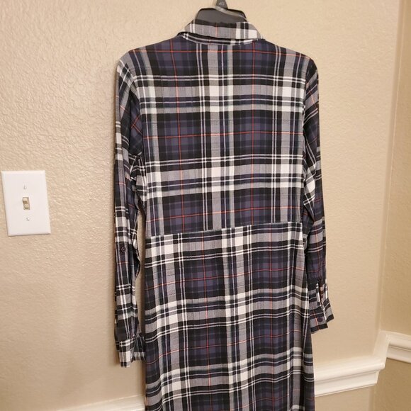 Derek Heart Plaid Dress - Picture 2 of 8